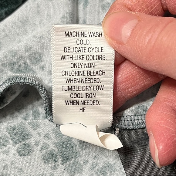 Simply Vera Vera Wang Green Patterned Dress with Tie Front Sz Med - Picture 8 of 10